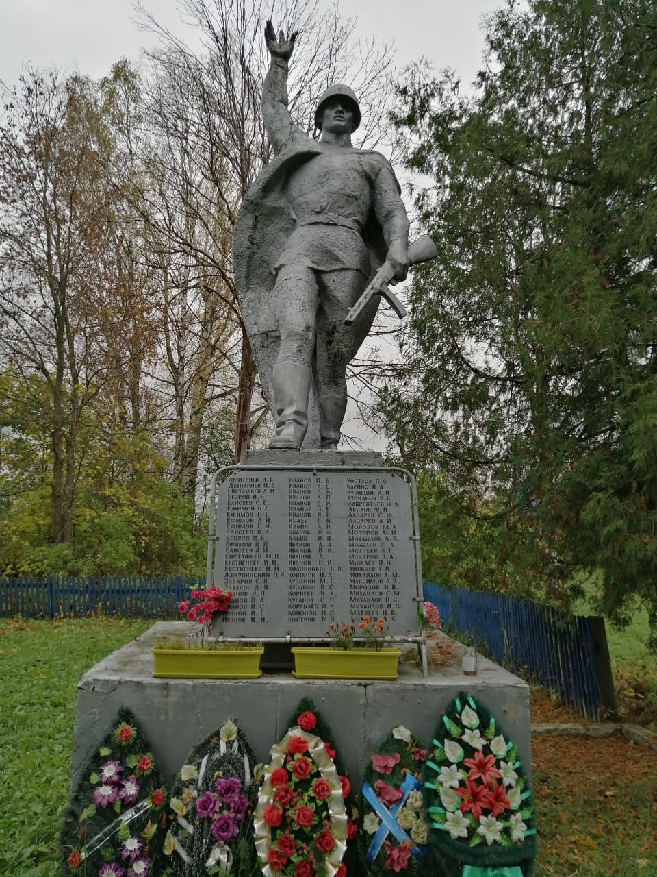 Памятник Солдату д.Жадрицы.