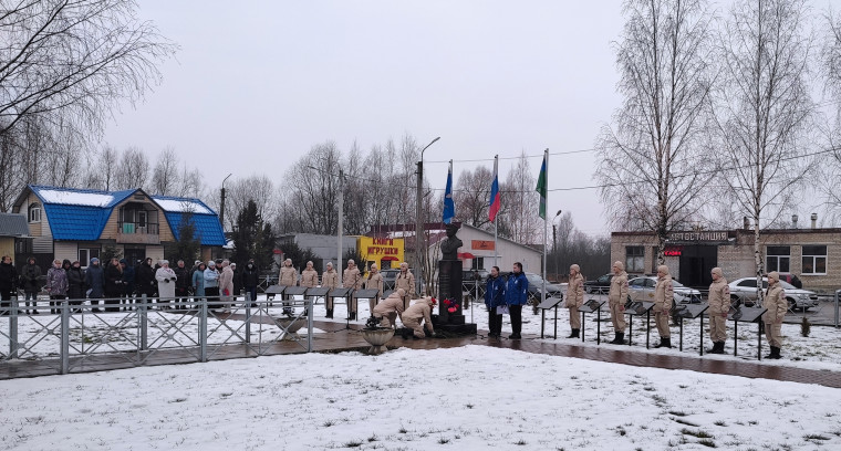 Мы помним! Цветы и благодарность: день памяти в Новоржевском муниципальном округе. Мы помним! Цветы и благодарность: день памяти в Новоржевском муниципальном округе.