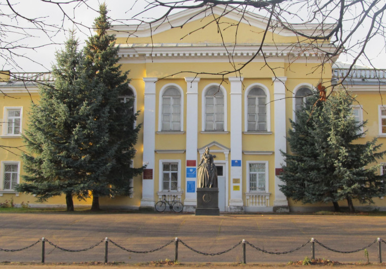 22 года со дня открытия памятника Екатерине II!. 22 года со дня открытия памятника Екатерине II!.